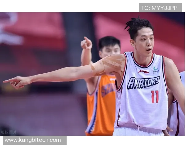 姚明担任NBA裁判的背后故事与中国篮球的未来展望 姚明担任NBA裁判的背后故事与中国篮球的未来展望