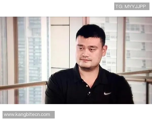 罗伯特森与姚明的篮球传奇：跨越时代的友谊与竞技精神