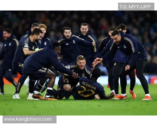 英超激战皇马在补时逆转那不勒斯引发转会热议 英超激战皇马在补时逆转那不勒斯引发转会热议