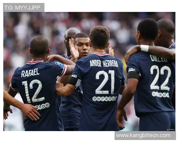 足总杯激战莱比锡与巴黎圣日耳曼战成平局帽子戏法引发全场狂欢 足总杯激战莱比锡与巴黎圣日耳曼战成平局帽子戏法引发全场狂欢