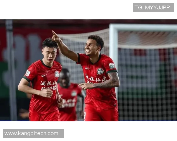 中超激战巴黎圣日耳曼险胜曼联红牌事件引发全场热议