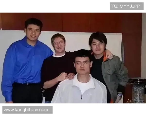 姚明与埃尔文的巅峰对决谁能赢得篮球传奇的荣耀